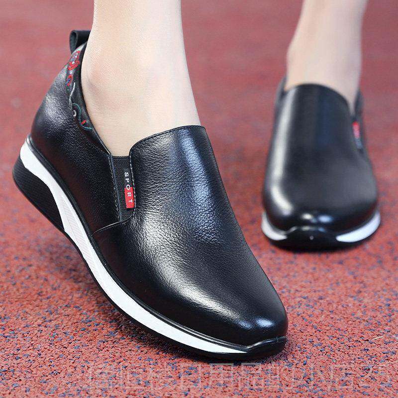 高档真皮休女懒鞋女士真皮皮鞋妈妈运动鞋中年女人闲式旅游鞋一脚