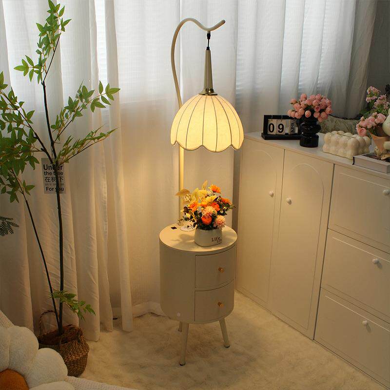 法式田117园油风卧室床头柜落地灯台灯一体奶氛围装饰置物客架沙