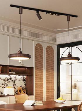 餐厅灯202年5新款苞奶油风花餐桌灯具现吊代72951简约可移位轨道