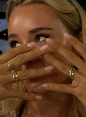 裸色纯色白女海莉穿戴甲手工中长简约老钱美甲高级绝美杏仁指甲