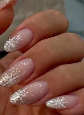 Sellora冬日白色雪花海莉穿戴甲手工中长美甲高级杏仁指甲xq