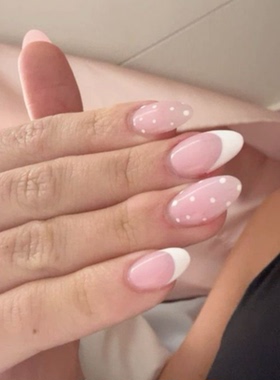 波点法式海莉穿戴甲手工中长简约老钱美甲高级绝美杏仁指甲