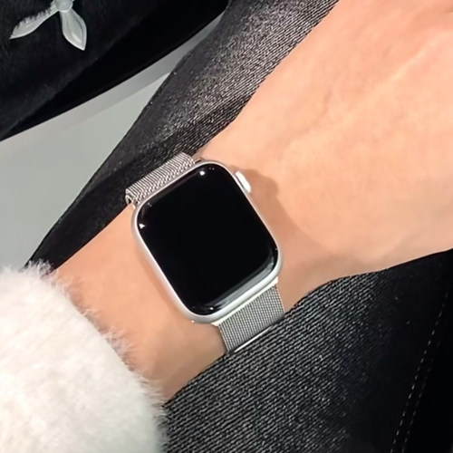 适用iwatch苹果手表s11表带s10金属米兰尼斯渐变s9/8/7透气腕带utlra3老钱风运动磁吸ultra2可配原色钛金属色