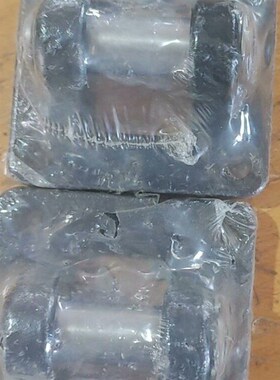 双耳底座F-SC32?20CB 孔距离70?70 孔1