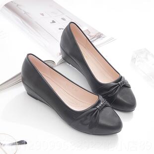 正品坡跟女鞋2025新鞋款春秋软鞋底软皮妈妈夏浅口搭百内增高单豆