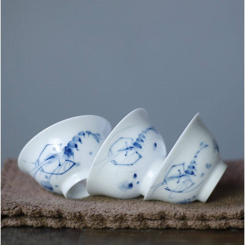 韩祠茗品手绘青花虾趣品茗杯潮州工夫茶杯白瓷纯手彩釉下彩茶具