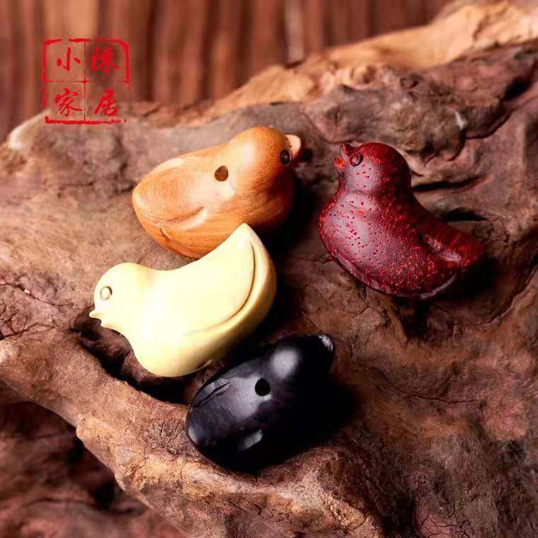 迷你雕刻木鸭子摆件桃木挂件吊坠钥匙饰品