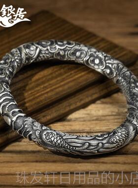 高档旧祥银居云南雪花创银 云原设计穿龙足银手镯古法做高工浮雕.