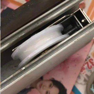 90铝合金门窗滑轮铝合金推拉门滑轮配件下轮滚轮轨道老式铁