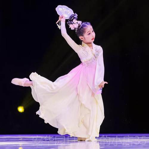 高档典舞演出服女儿童中国风古小孩舞蹈服大裙摆服装目表演筝古飘