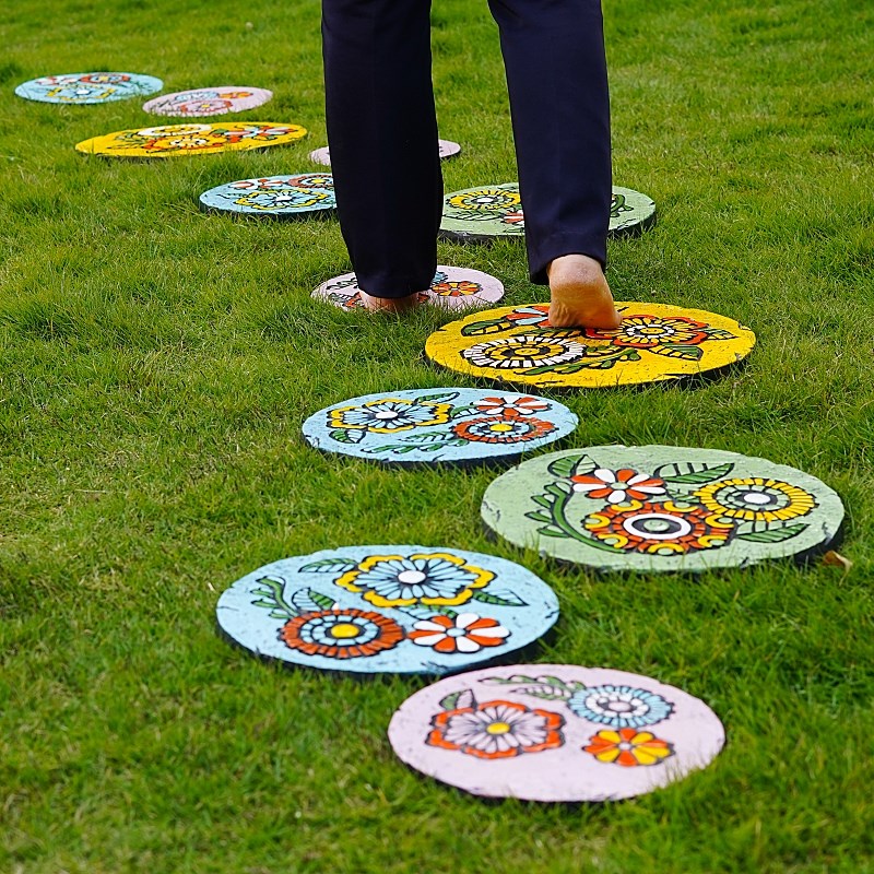 庭院入户脚踏石花园汀步石板地中海风格工艺装饰品学校草坪铺路石