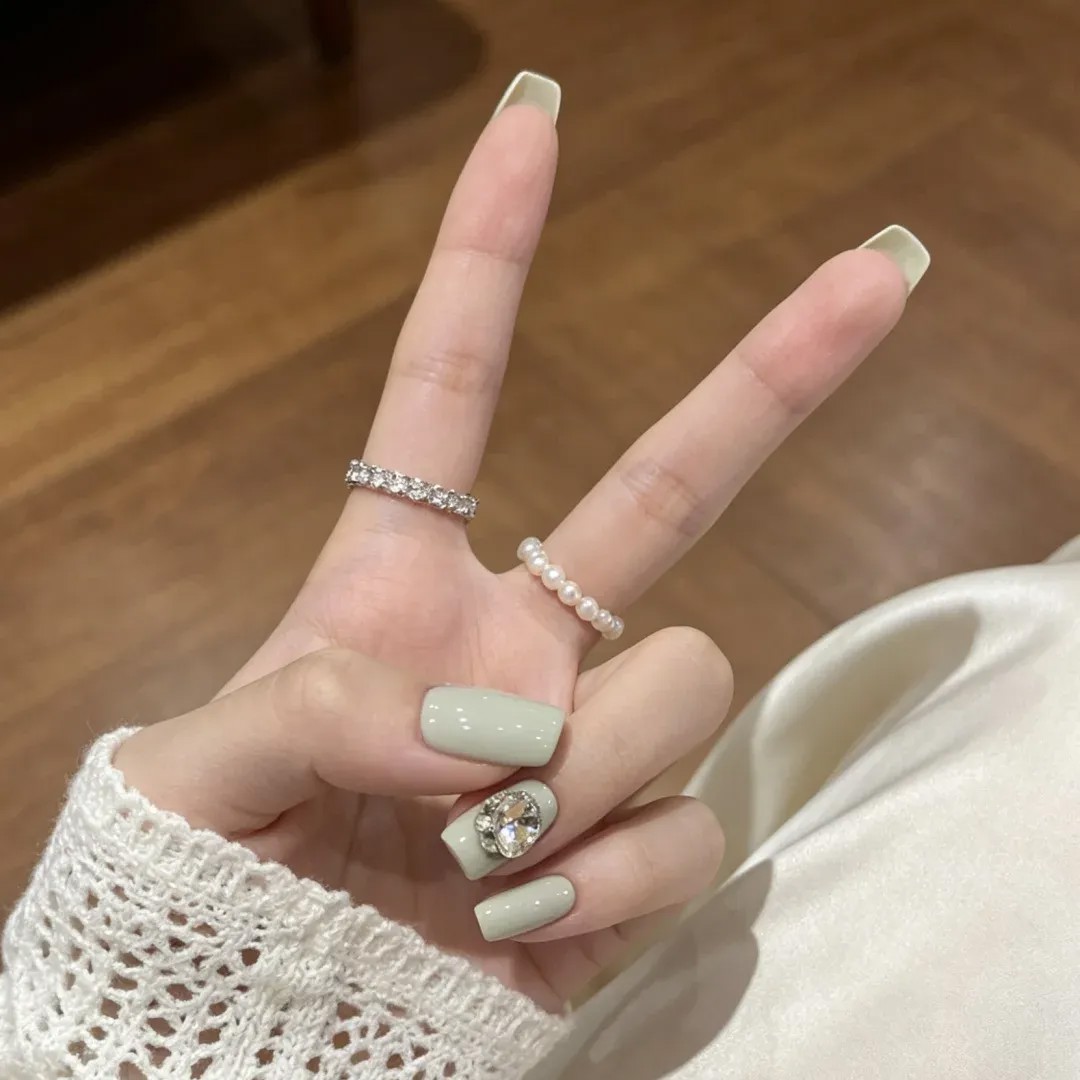 穿戴甲2026年新款纯手工可拆卸美甲温柔风短款白桃奶昔假指甲贴片