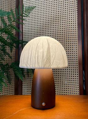 手工日式几客餐厅厅书房床头书桌茶装OIF小巧纹饰理温馨蘑菇装饰