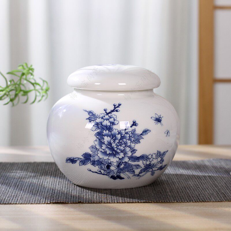 青花瓷茶叶罐通用中式陶瓷中号红茶绿茶龙井普洱储存罐密封储茶罐