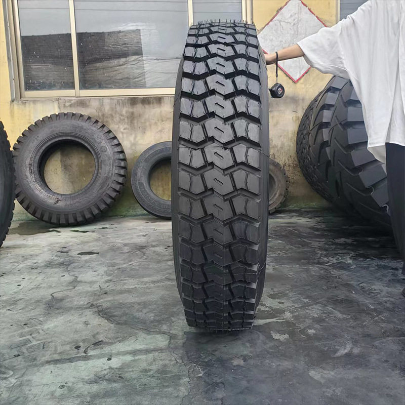 1200R24吊车起重机轮胎中联重科三一徐工汽车吊全钢工程机械轮胎