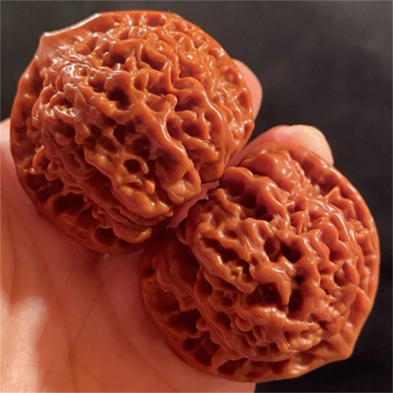 文玩核桃王勇麒麟纹大官帽四座楼狮子头原色精配对高抛精品手把件