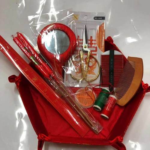 上头结婚男女家嫁妆梳子镜子龙凤剪刀子孙尺套装新娘陪嫁用品上头