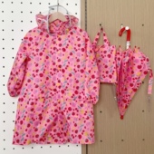 日系草莓2022轻薄速干小学生儿童雨衣男女童幼儿园雨披书包位帽檐