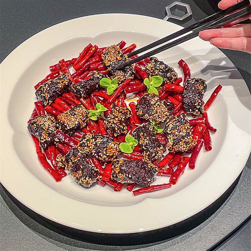 农家乐土菜馆圆形炒菜浅盘纯白中式热菜盘特色陶瓷湘菜大圆盘土菜