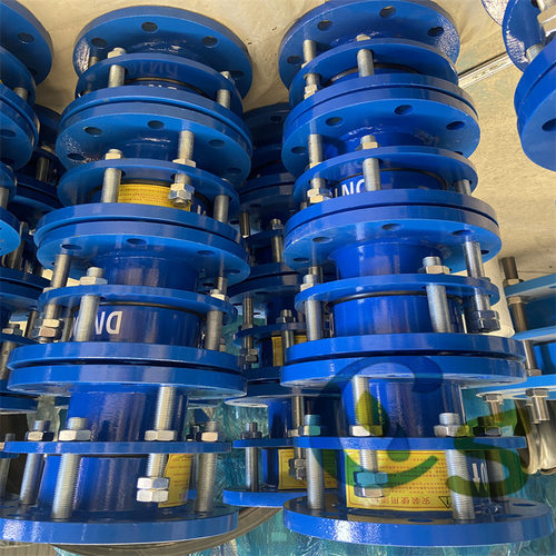 S313钢制伸缩器二标金属补偿器 工厂现货厂家直发