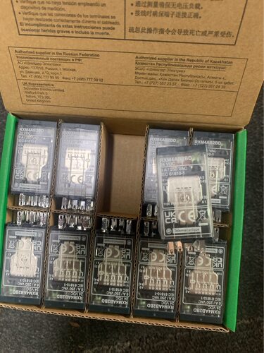 RXM4AB2BD 继电器