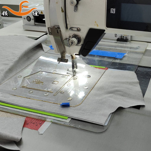 自动贴袋机明线工装双面呢带翻盖帽口袋缝纫机服装模板立体贴袋机
