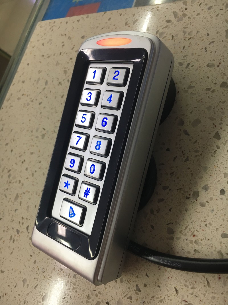 热卖金属门禁一体机U8 密码刷卡键盘 ID 系统 IC读头读卡器12V24v