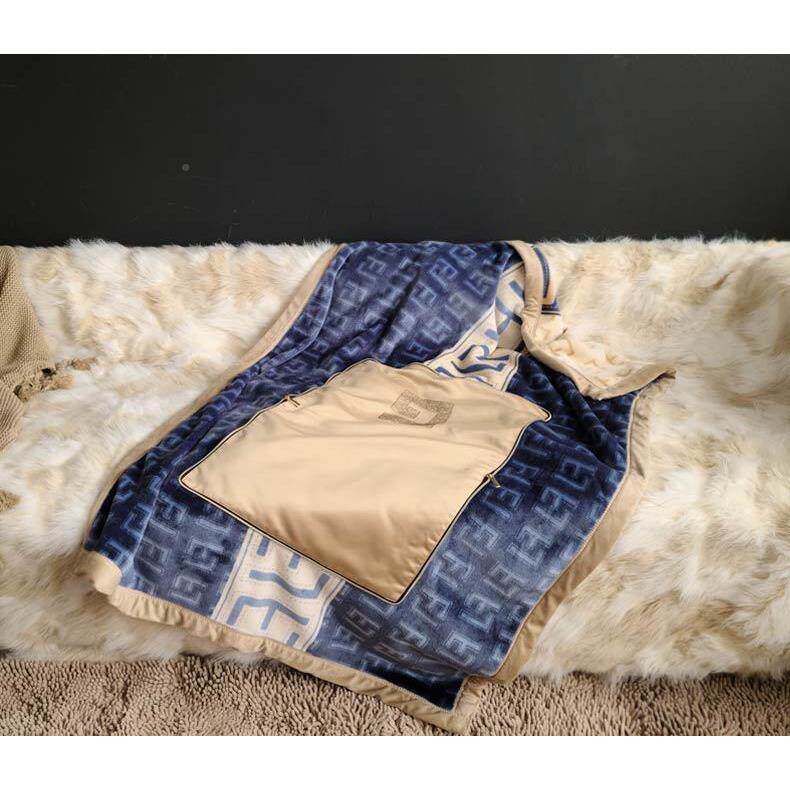 水钻缎面67655787车载两用抱被子毯子办公室沙发午睡头枕二休合枕