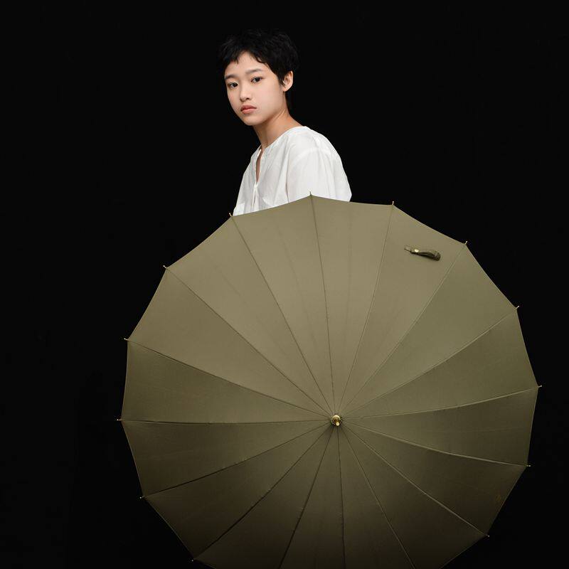 天黑黑森系文艺素色镀金长柄伞自动16骨女士经典雨伞升级版超泼水