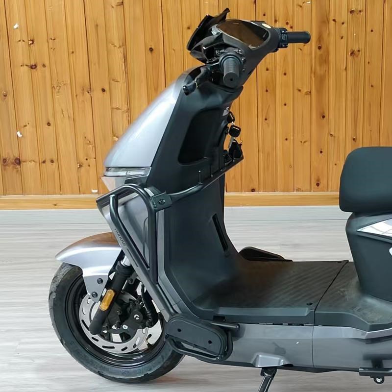 适用于金箭f0s护杠电动车保险杠防撞杆后尾架改装配件后备箱货架