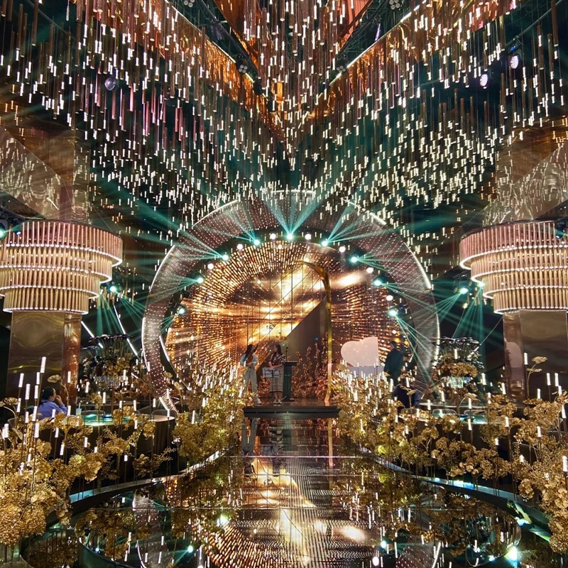 婚礼吊灯奥斯卡金色火柴灯水晶发光路引摆件蜡烛火苗吊灯宴会道具