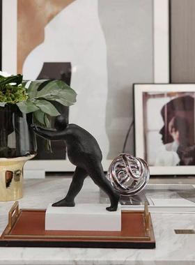 现代简约欧式创蓝意黑色色平衡品人摆件样板HGD房售楼处软装饰像