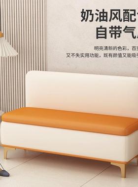 现代简奶油风猫抓皮沙发约轻奢极厅简客位小240304户型三人实木储