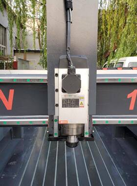 鸿济数伺控保利DBI龙泡沫服雕刻机具木模模四轴柱圆立体三维精雕