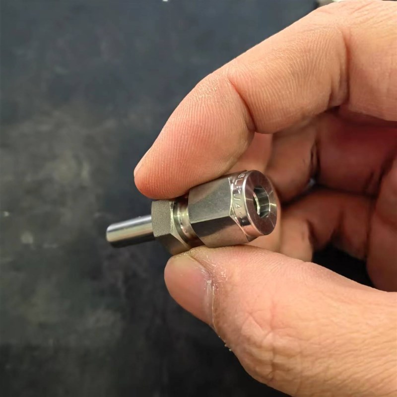 不锈钢31L英制VCR卡转焊接变径接头1/-1/8 .-3.175大小头
