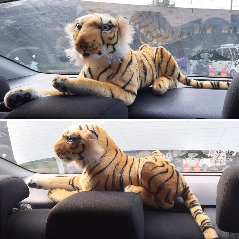 创意个性车载卡通老虎抱枕SUV越野车后窗装饰摆件汽车竹炭包去味