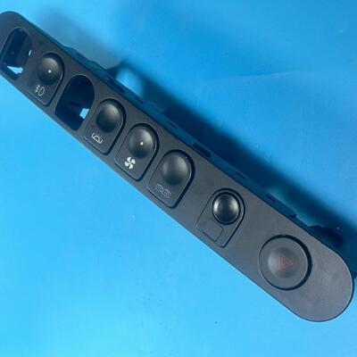 双ISTANAMB100仪表台双闪开关4按总成66154080446615钮89181龙050