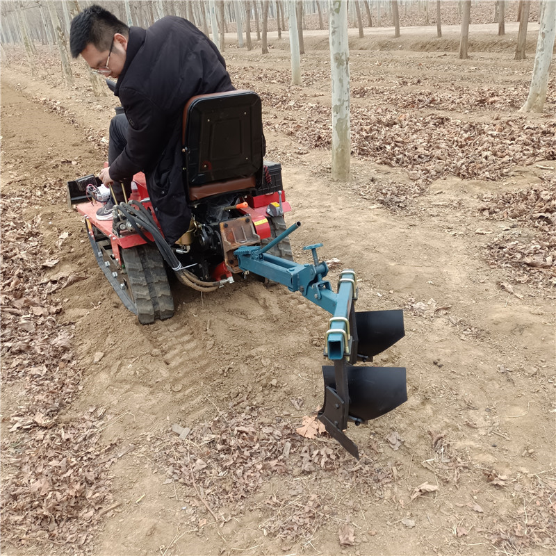 小型履带乘坐式田园翻土微耕机