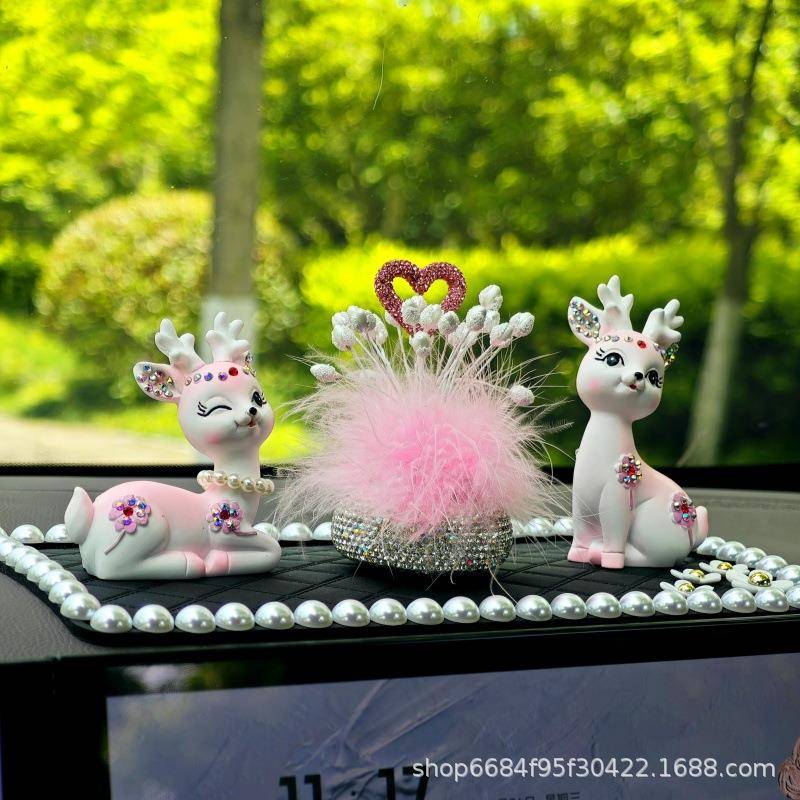 汽车件摆浪漫钻植绒珠玫瑰花镶小鹿车载中控台女80224神摆件装饰