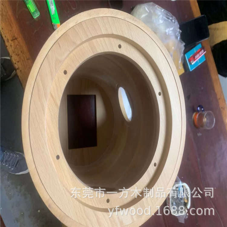 新设计榉木圆柱红酒桶音箱外壳