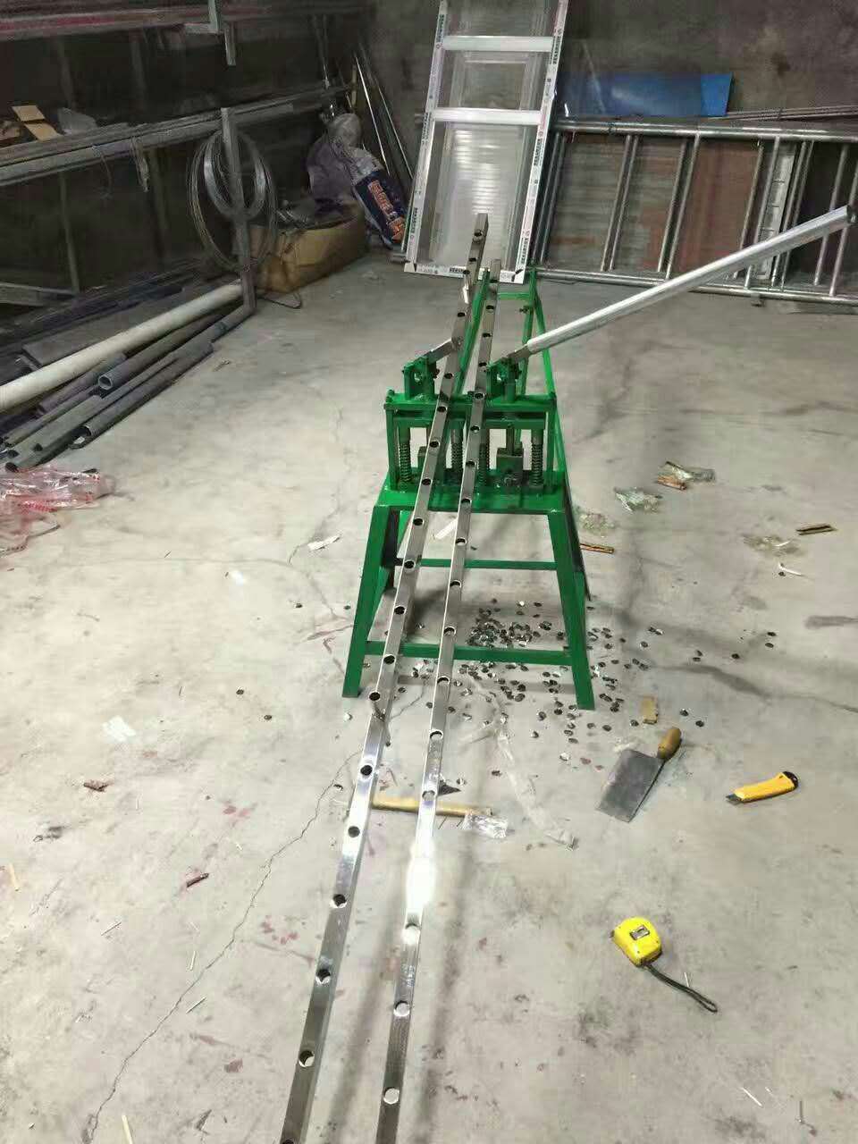 利秦铝合金门窗冲孔机厂家直销