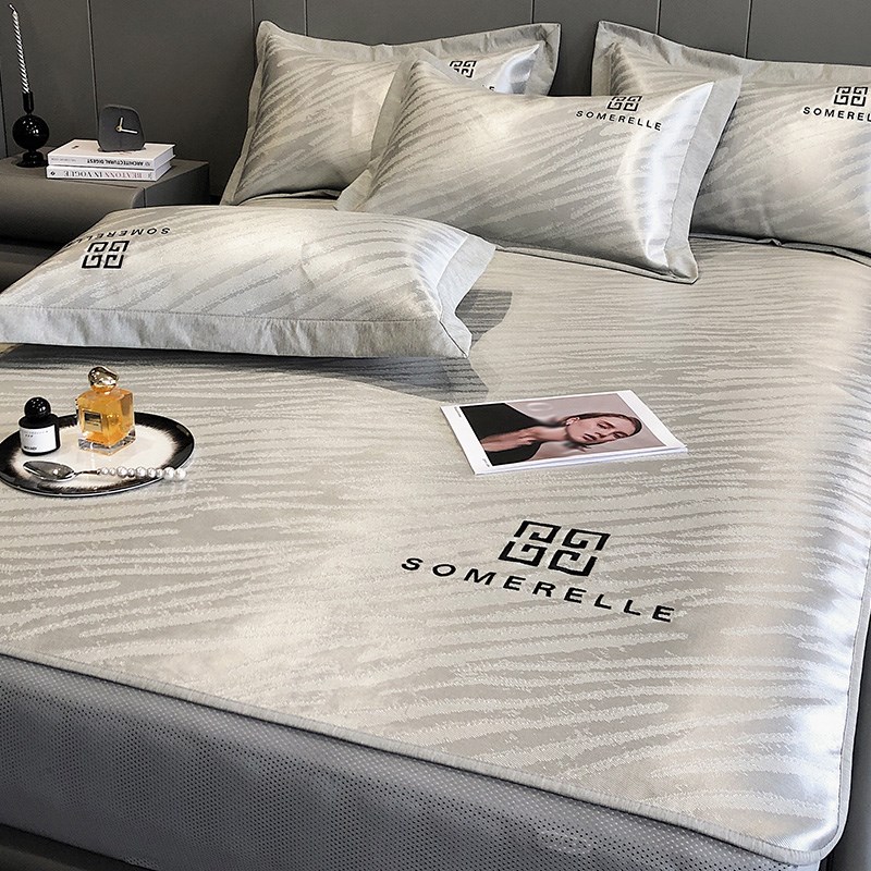 高级感裸睡凉感冰丝席凉席夏季空调席子三件套可机洗新款床上用品