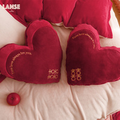 爱心抱枕结婚房布置红色小抱枕靠枕喜庆靠枕婚庆喜事枕头