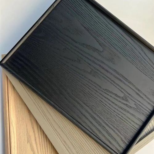 全屋定制高定木作意式半透水性房门护墙板环保衣柜餐边柜电视背景