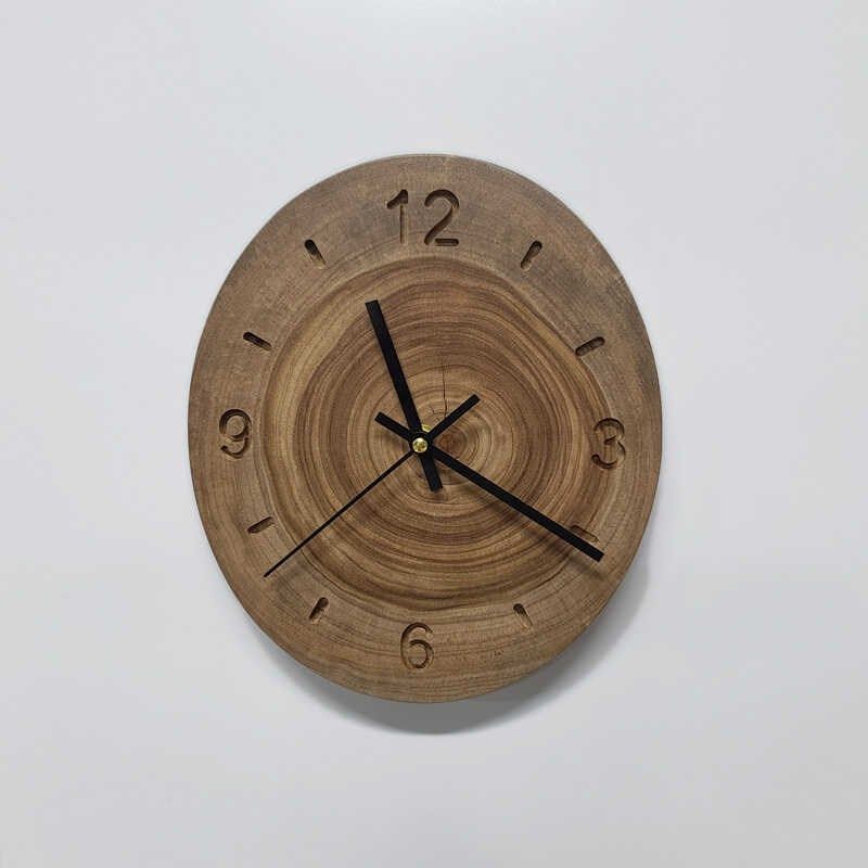 实木挂钟客厅家用创意简约田园静音机芯时钟卧室装饰艺术原木壁钟