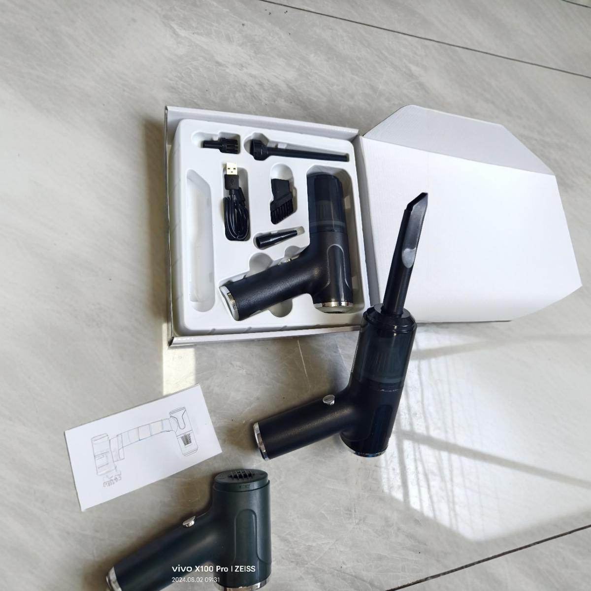 厂家直销车载吸尘器 120W 大功率 干湿两用 带软管带毛刷 12V