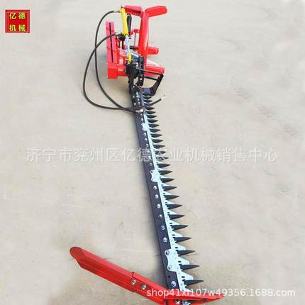 牧草稻麦杆割倒新款往复式割草秸秆四轮拖拉机带大型割草机