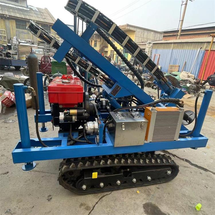 光伏电站打桩机履带式太阳能地桩植桩机发电太阳能板基础施工