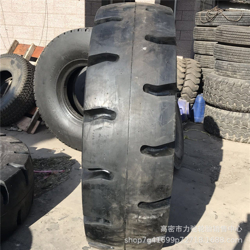 1800-25矿山轮胎充气胎港口轮胎羊角花纹加深防扎重载现货1800-25