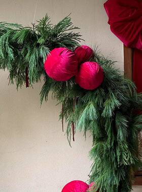 红丝绒饰布球可混QMM搭装饰景氛围场布商用室外圣置诞树挂拍照打